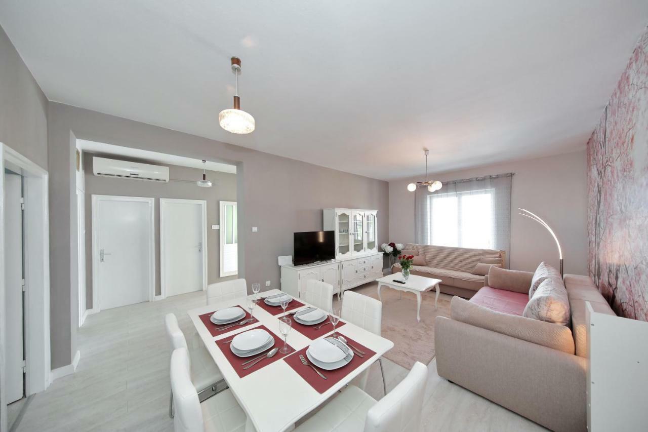Hacienda Mia With Pool And Yacuzzi, Free Parking Villa Zadar Ngoại thất bức ảnh