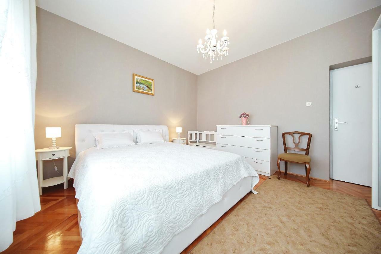 Hacienda Mia With Pool And Yacuzzi, Free Parking Villa Zadar Ngoại thất bức ảnh